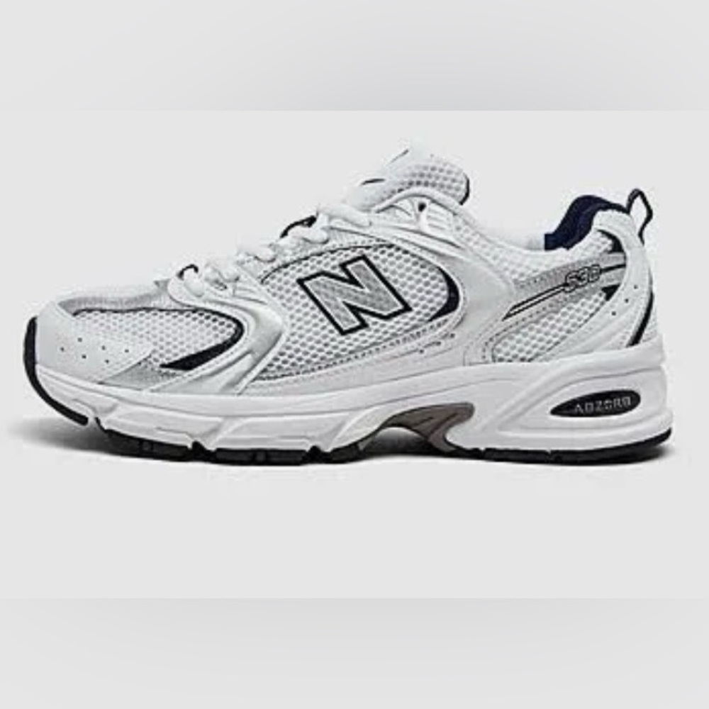 LIKE NEW!! New Balance 530- White, Silver and Navy.